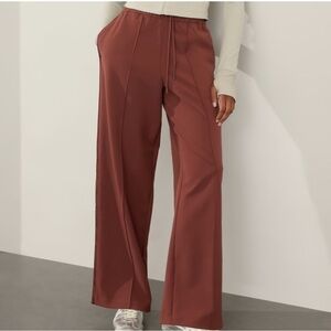 NWT Athleta Endeavor Relaxed Pant High-Rise Cherrywood Size M